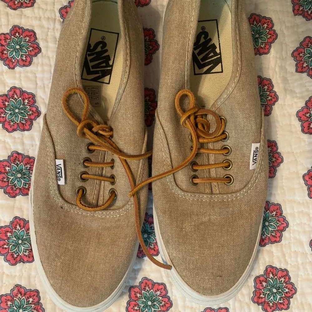 Vans canvas style